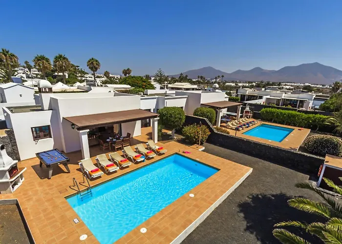 Villa Yaiza By