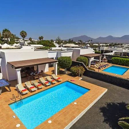 Villa Yaiza By *